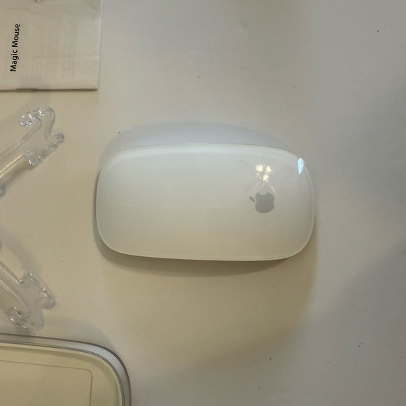 Apple Wireless Mouse - Glossy White - Picture 3 of 6